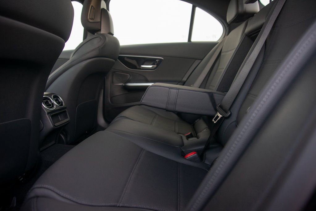 Certified 2025 Mercedes-Benz C 300 4MATIC Sedan image 24