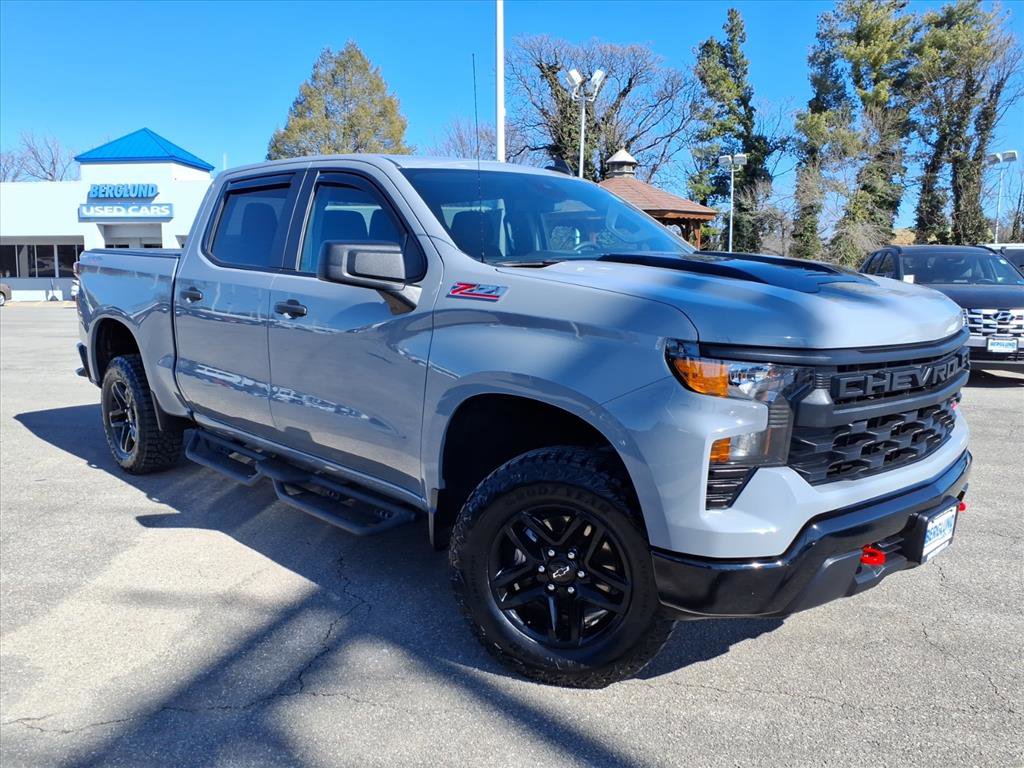 Used 2025 Chevrolet Silverado 1500 Custom Trail Boss image 2