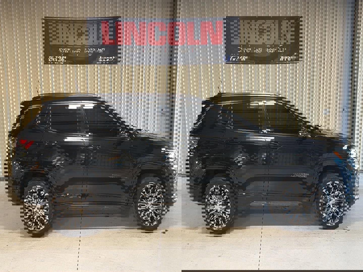 Used 2022 Jeep Compass Limited w/ Elite Group image 5