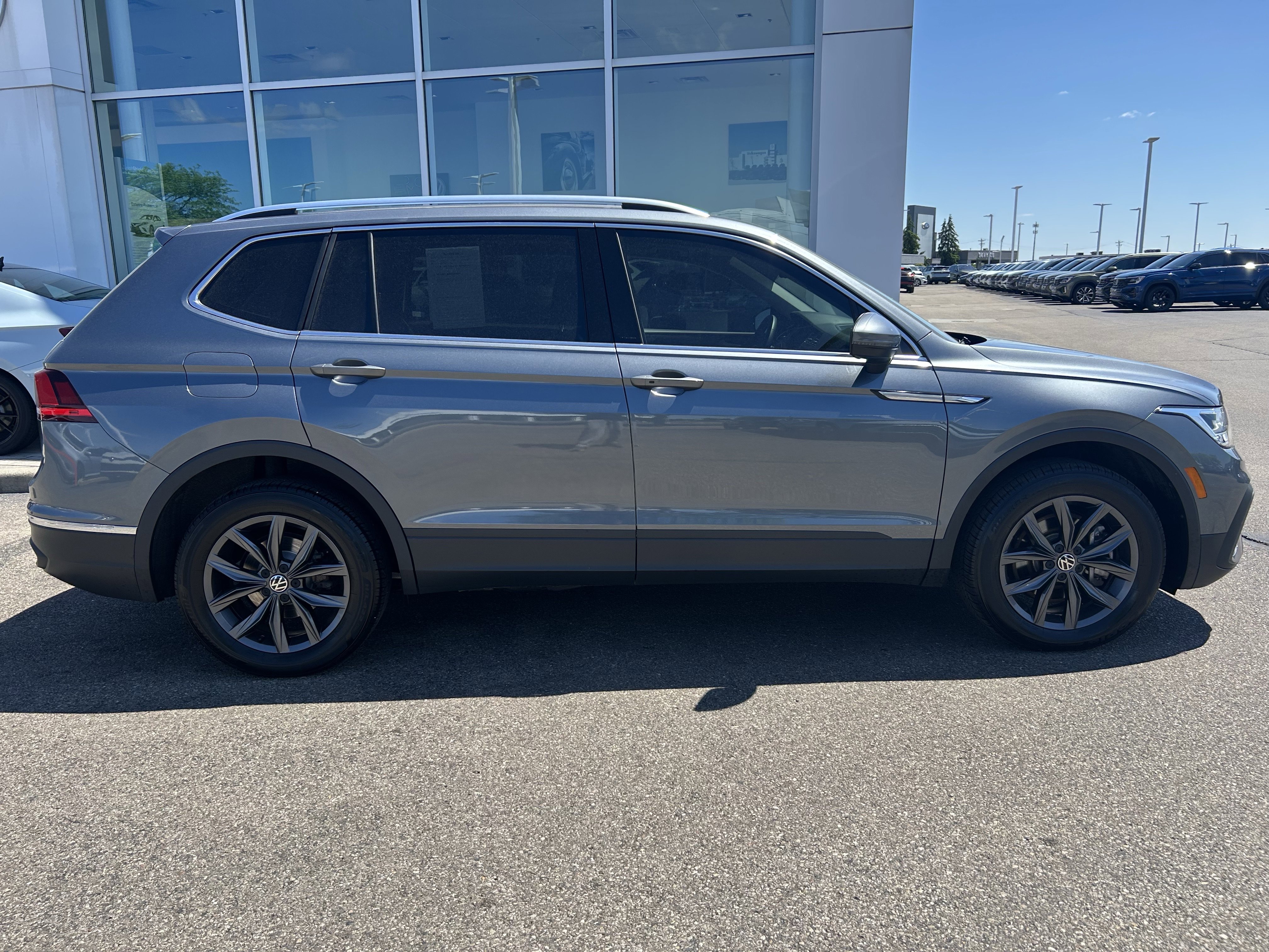 Certified 2023 Volkswagen Tiguan SE AWD/4WD image 8