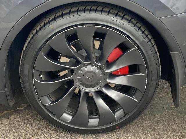 Used 2022 Tesla Model Y Performance AWD/4WD image 26