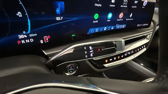 Used 2024 Cadillac Lyriq Tech RWD image 20