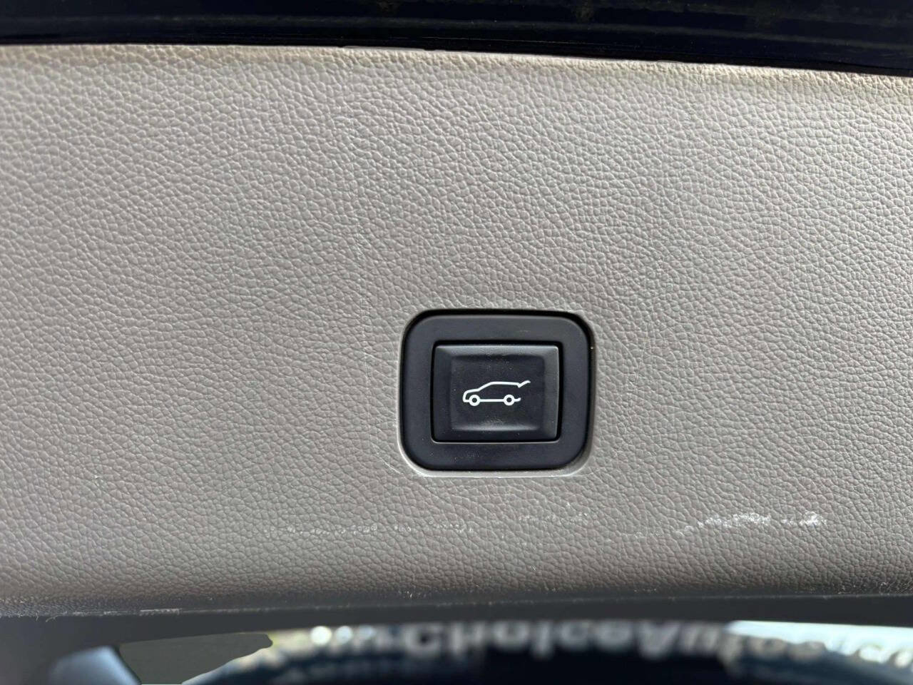 Used 2018 Chevrolet Traverse Premier image 20