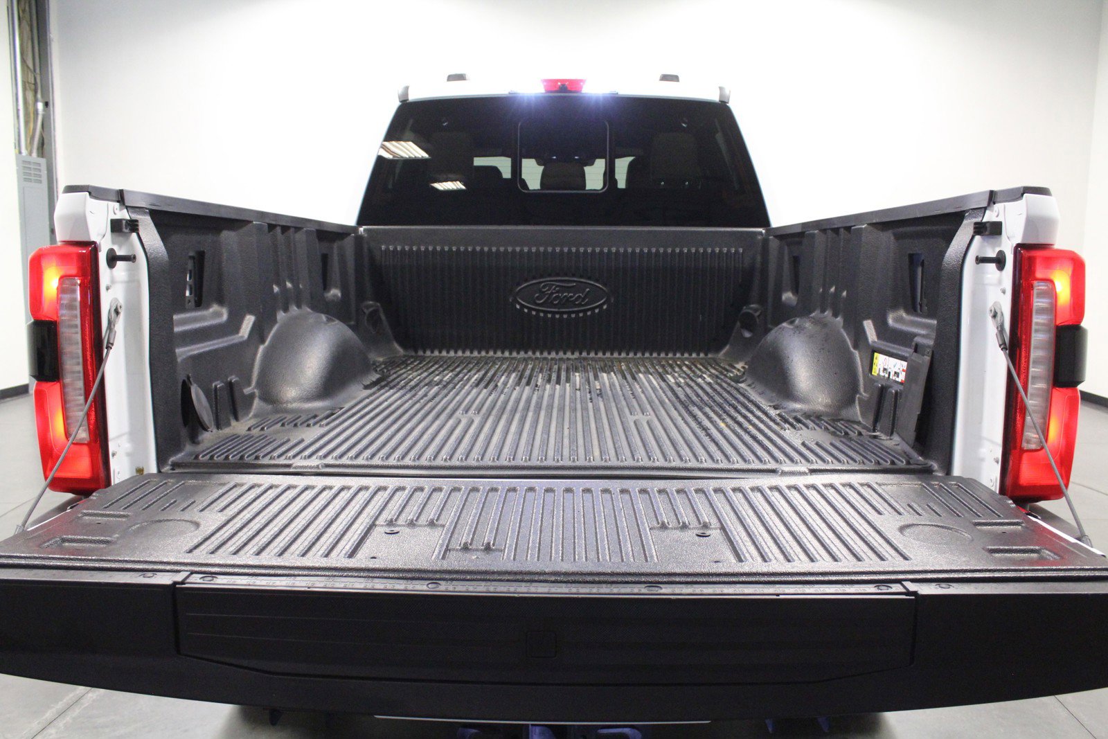 Used 2024 Ford F250 Lariat w/ Chrome Package image 14