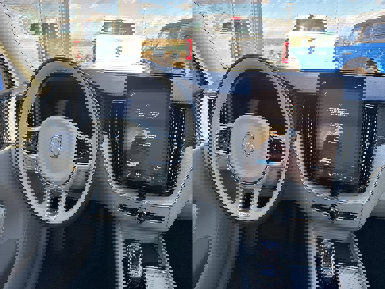 New 2026 Volvo XC60 B5 Ultra w/ Climate Package image 18