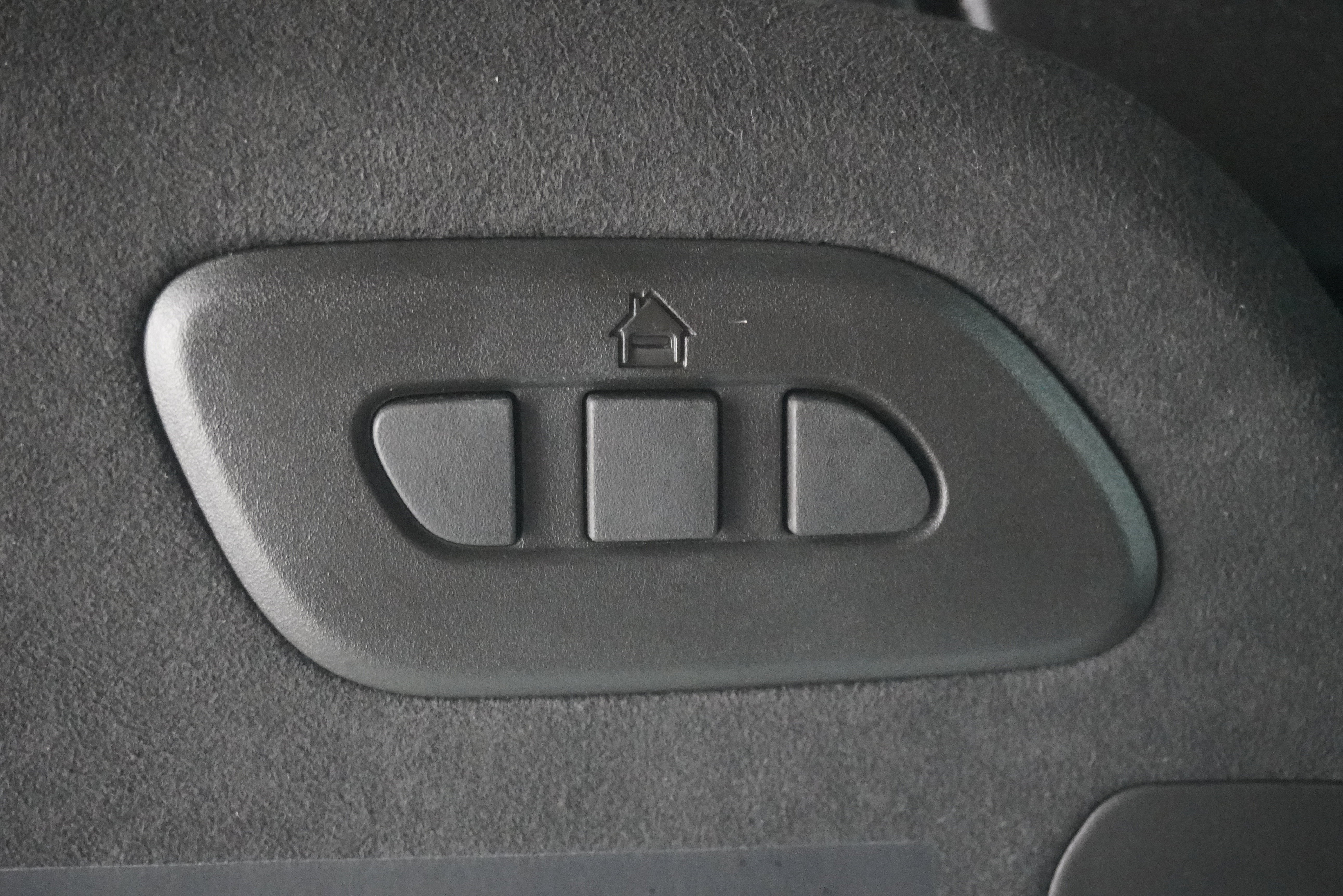 Used 2021 Chevrolet Corvette Stingray Premium Cpe w/ Z51 Performance Package image 31