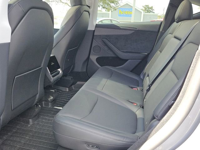 Used 2026 Tesla Model Y Long Range image 11
