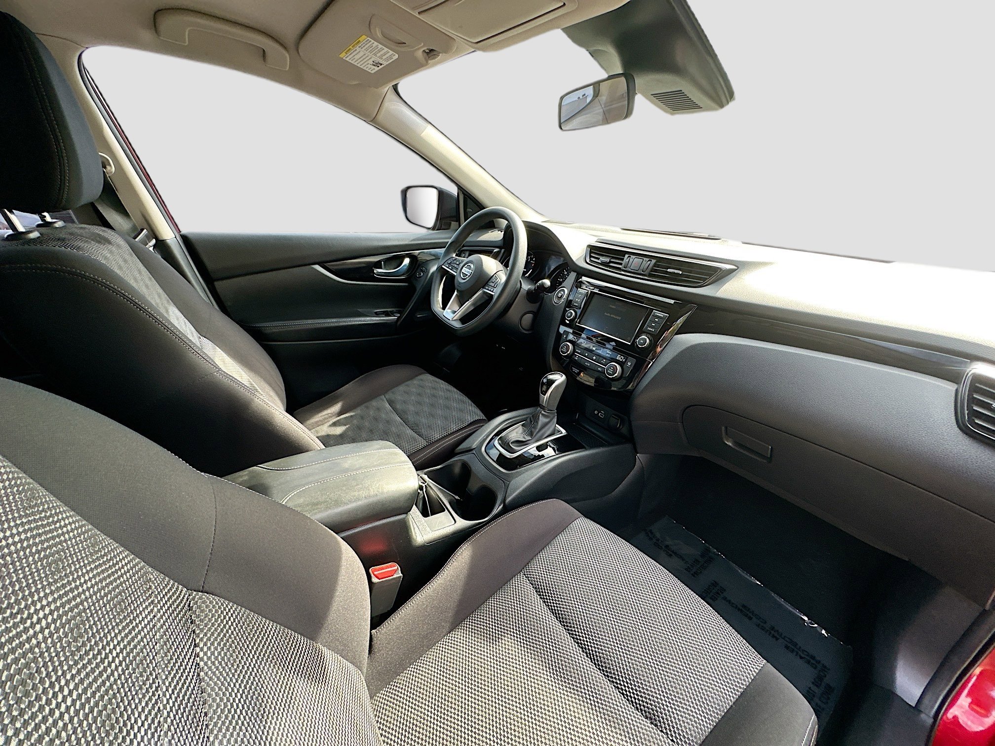 Used 2020 Nissan Rogue Sport SV image 31