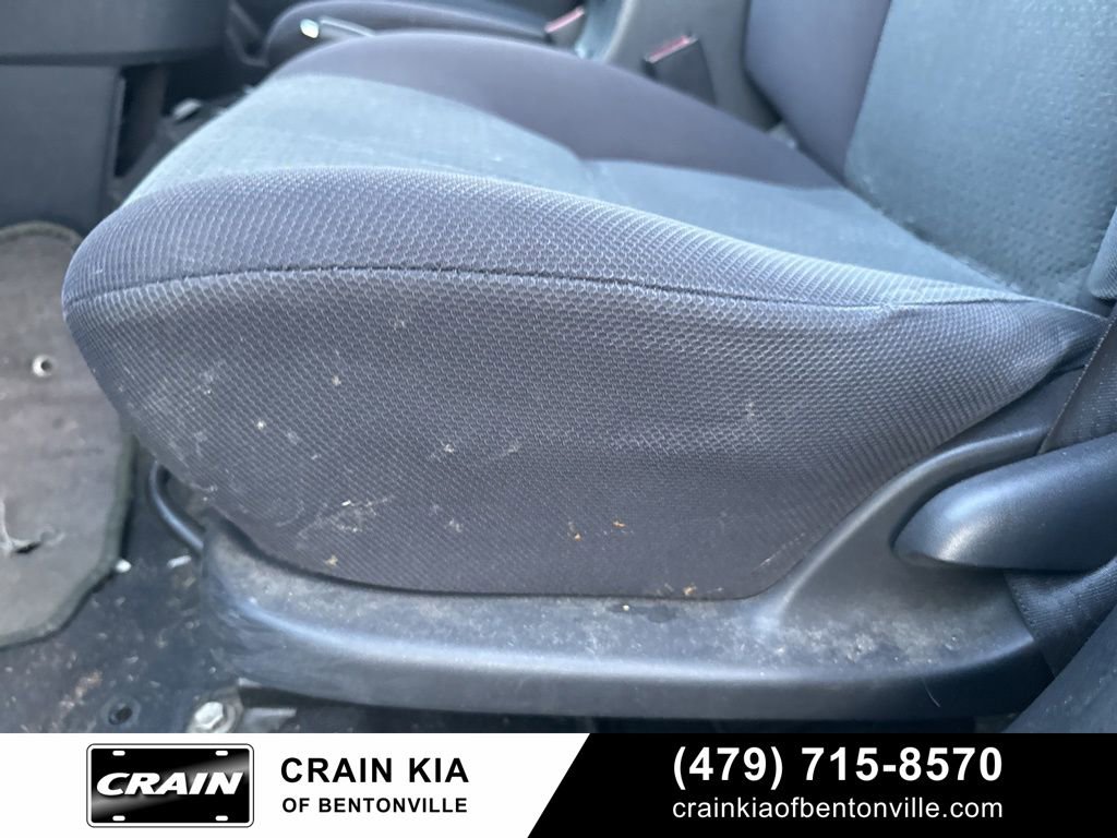 Used 2003 Toyota Matrix image 17