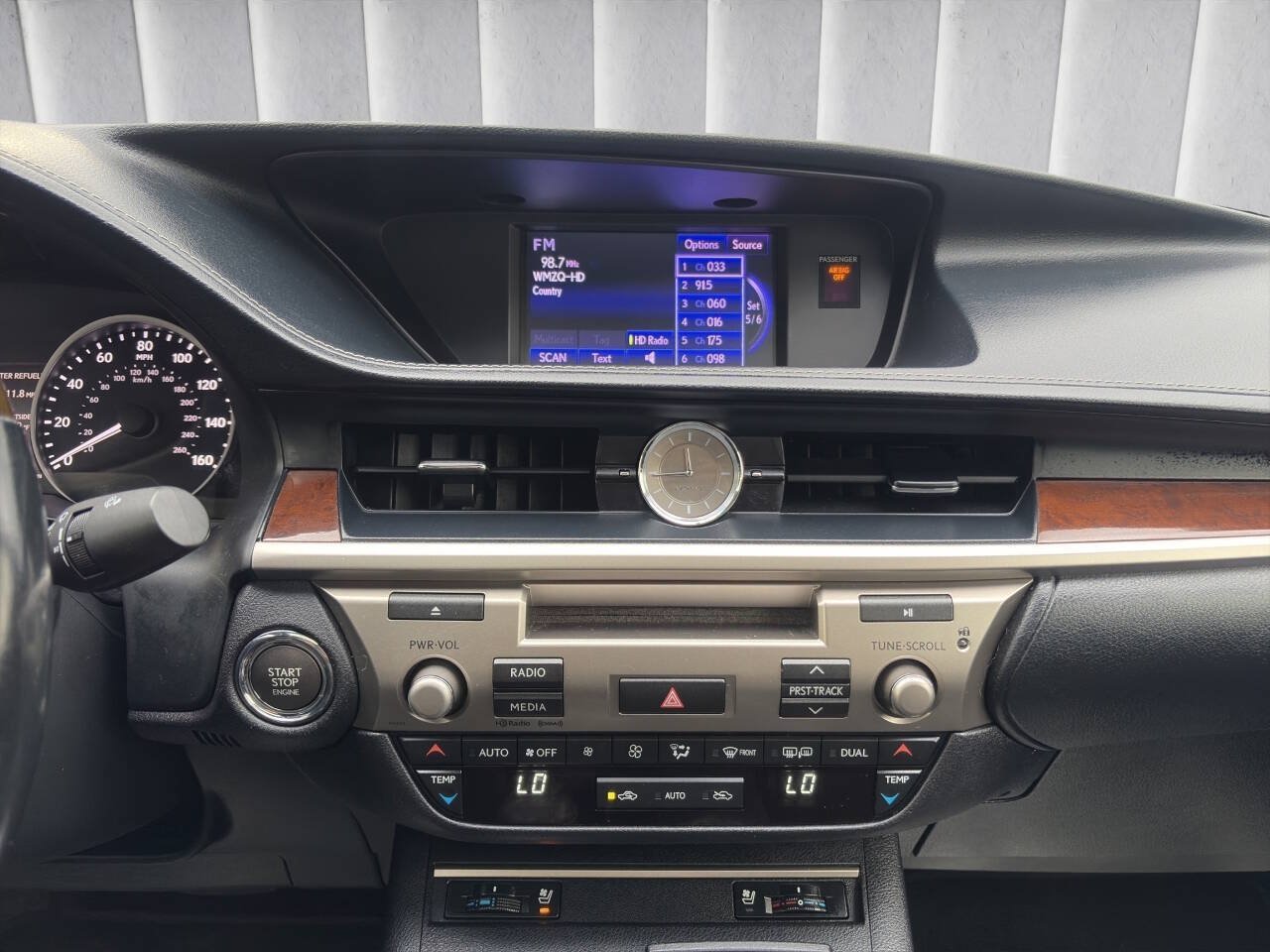 Used 2014 Lexus ES 350 w/ Premium Package FWD image 16