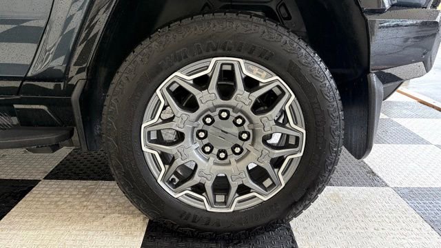 Used 2025 GMC Hummer EV 3X image 15