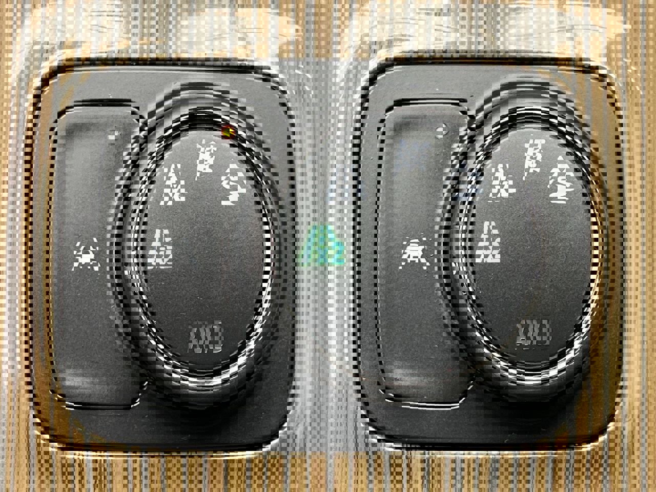 Certified 2023 GMC Acadia SLE w/ Driver Convenience Package image 17