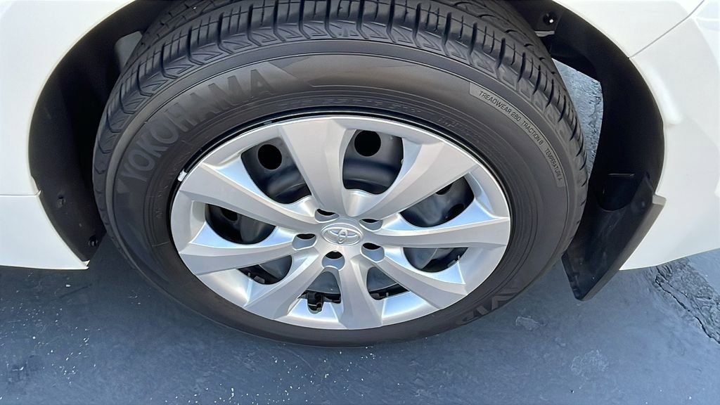 Certified 2024 Toyota Corolla LE image 28