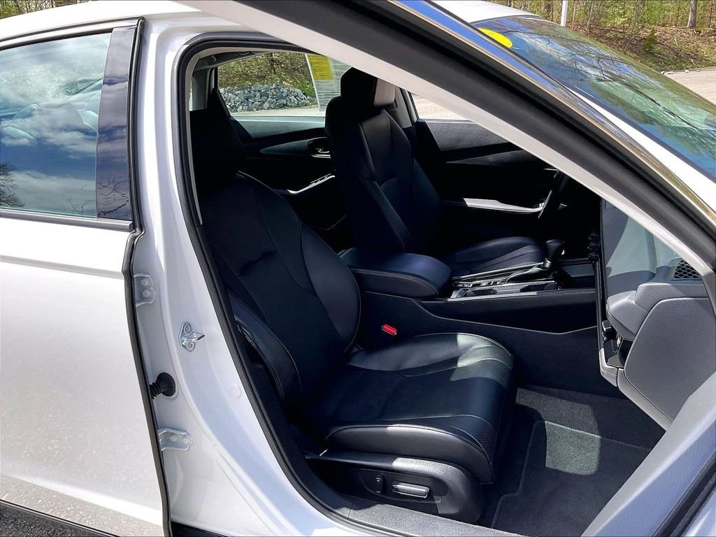 Used 2025 Honda Accord Touring image 11