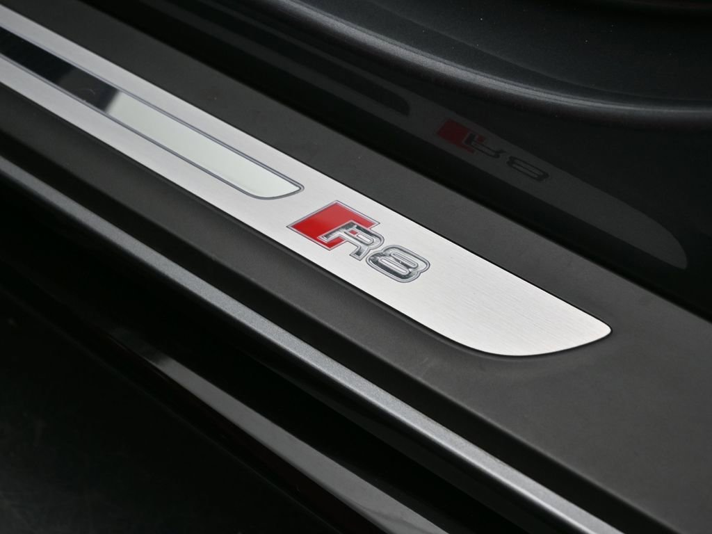 Used 2022 Audi R8 V10 image 14