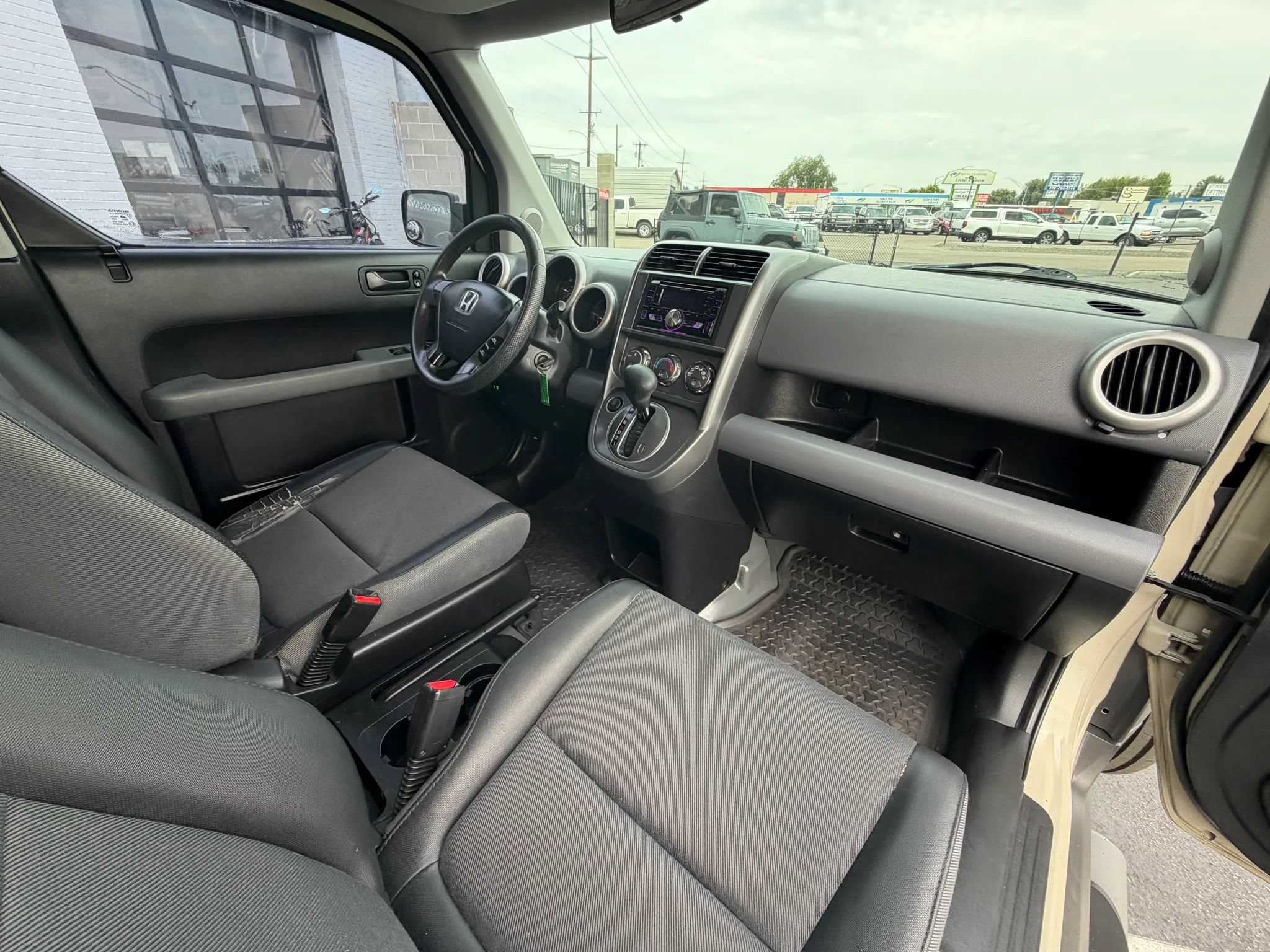Used 2005 Honda Element LX image 17