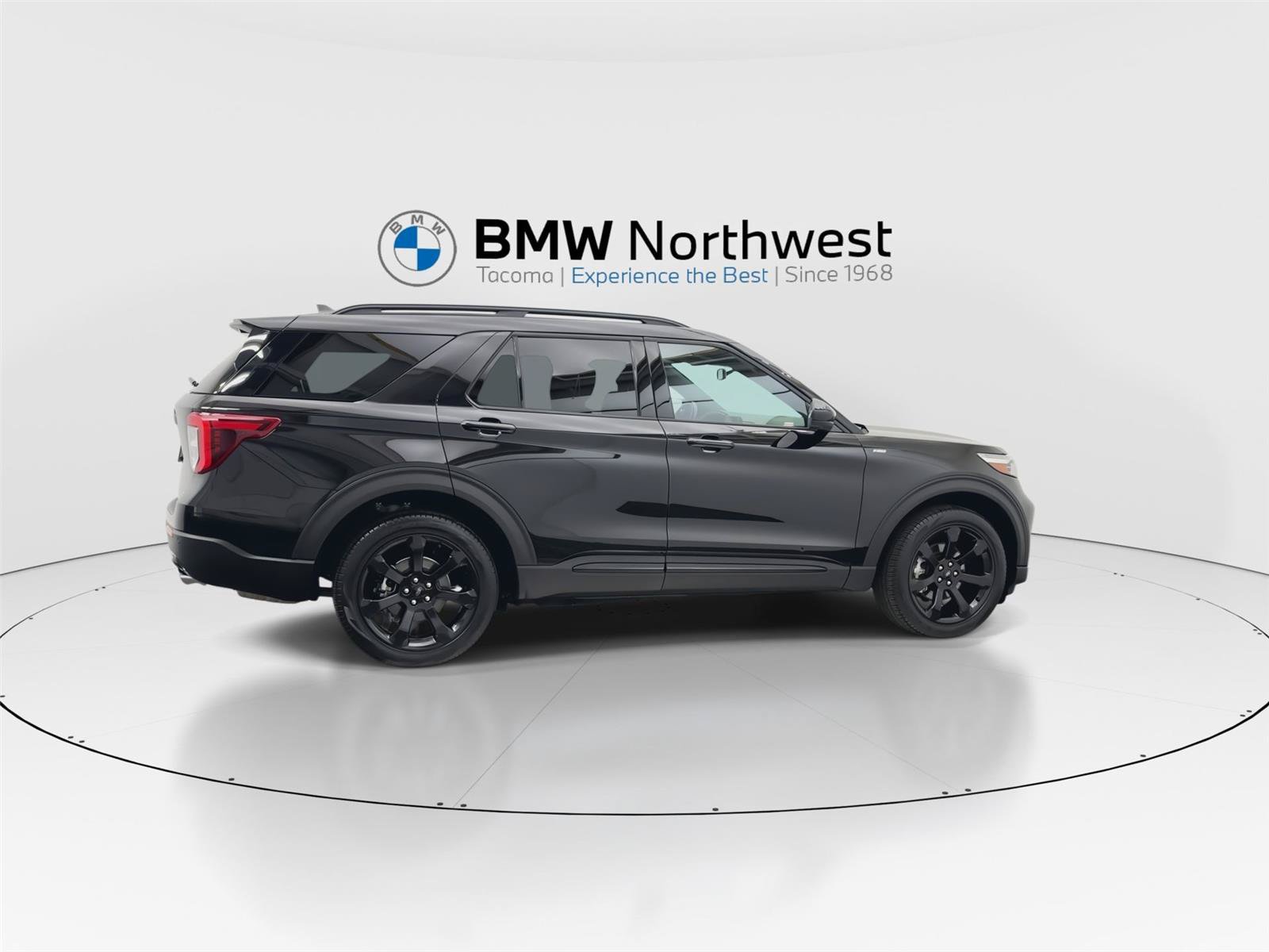 Used 2023 Ford Explorer ST-Line w/ Class IV Trailer Tow Package AWD/4WD image 4