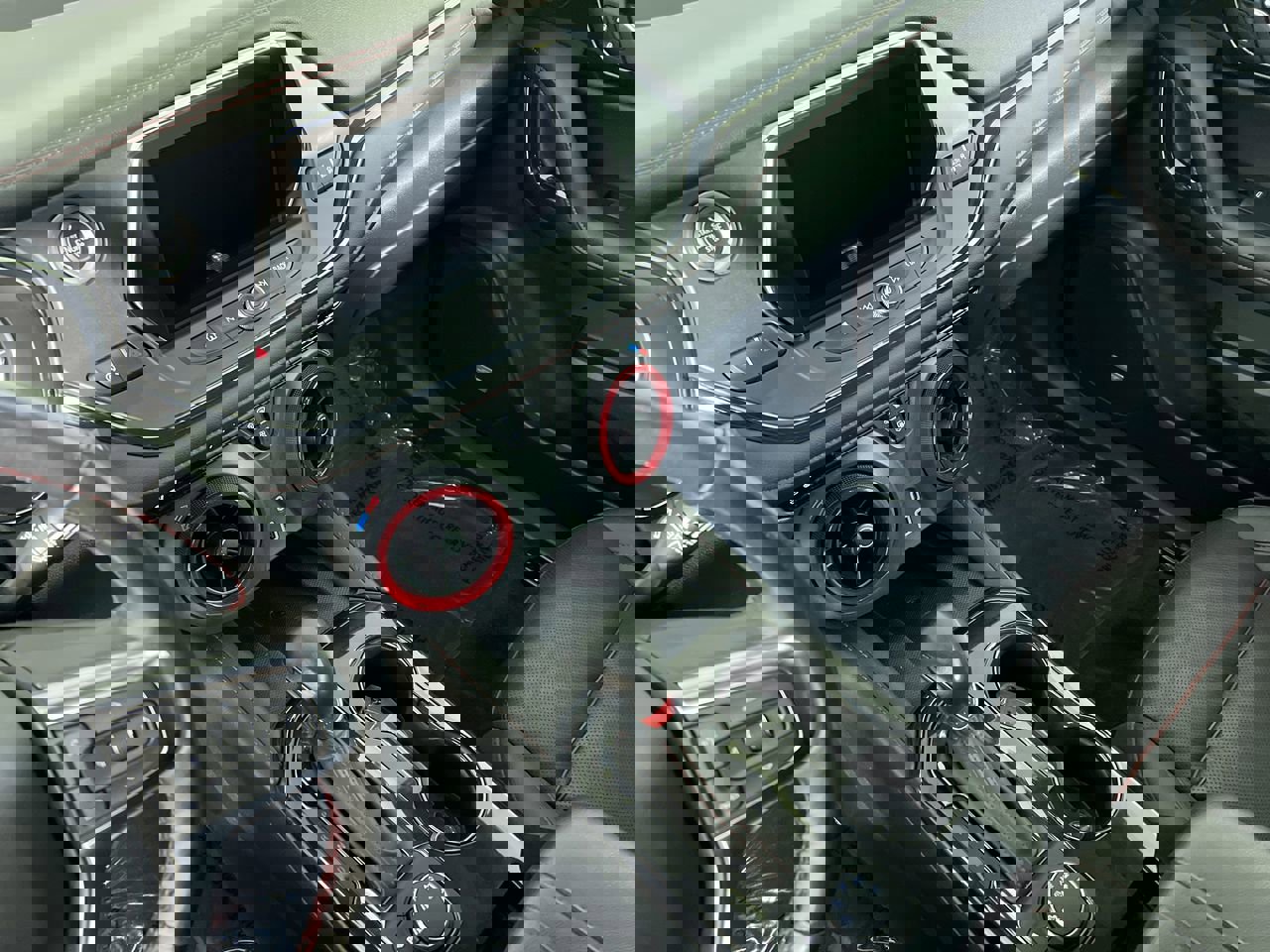 Used 2022 Chevrolet Blazer RS w/ Enhanced Convenience Package image 23