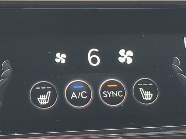 Certified 2025 Genesis G70 2.5T RWD image 18