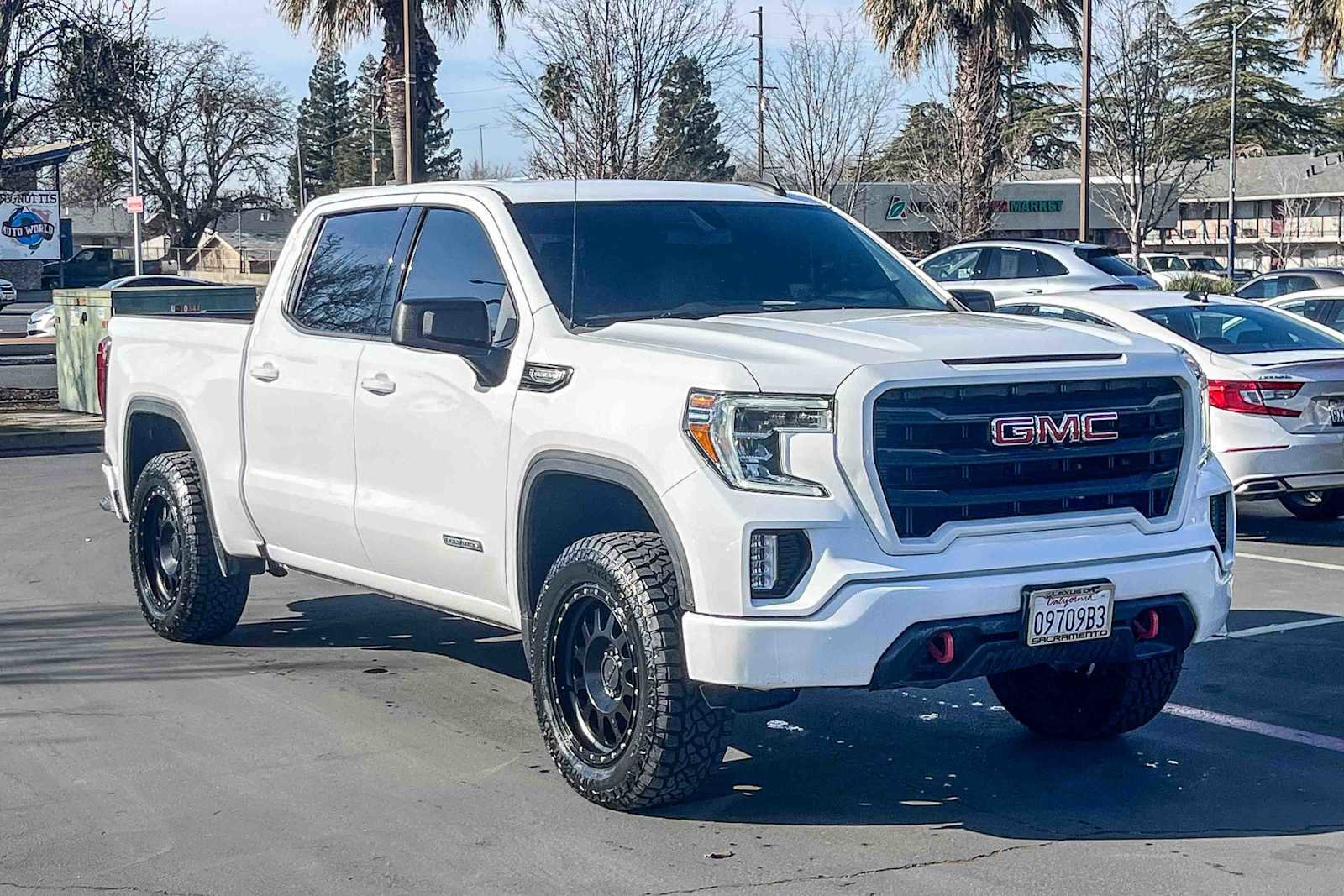 Used 2020 GMC Sierra 1500 Elevation w/ Elevation Value Package image 5