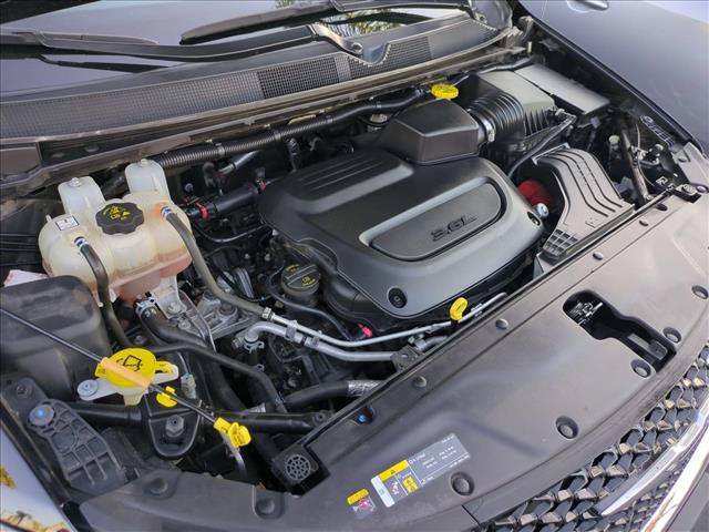 Used 2024 Chrysler Pacifica Touring-L FWD image 22