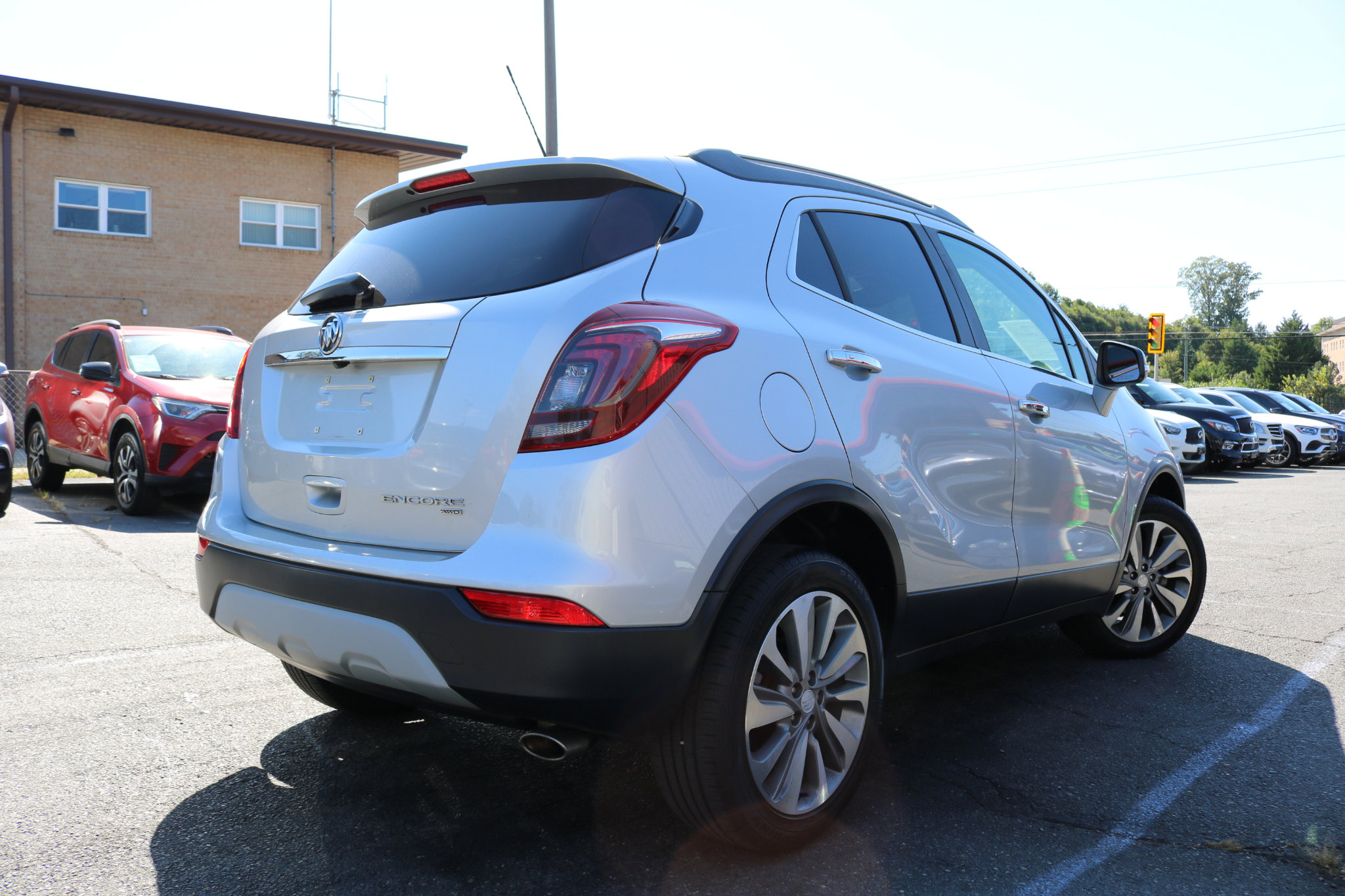 Used 2019 Buick Encore Preferred image 2