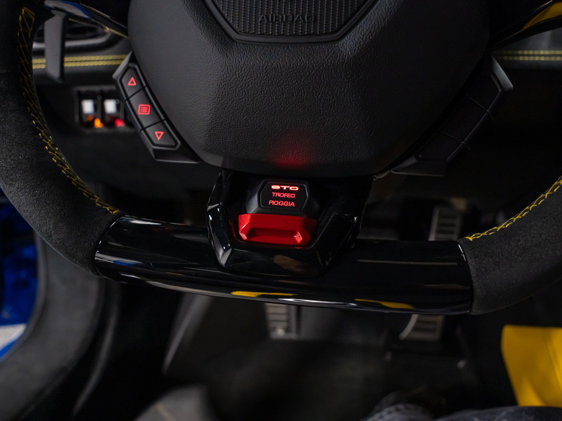 Used 2022 Lamborghini Huracan STO RWD image 50