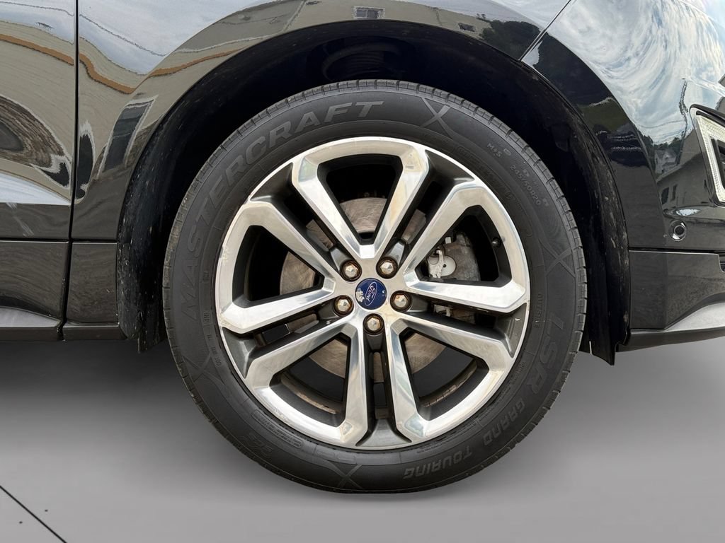 Used 2015 Ford Edge Sport w/ Equipment Group 401A AWD/4WD image 12