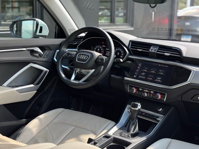 Used 2022 Audi Q3 2.0T Premium w/ Convenience Package AWD/4WD image 57