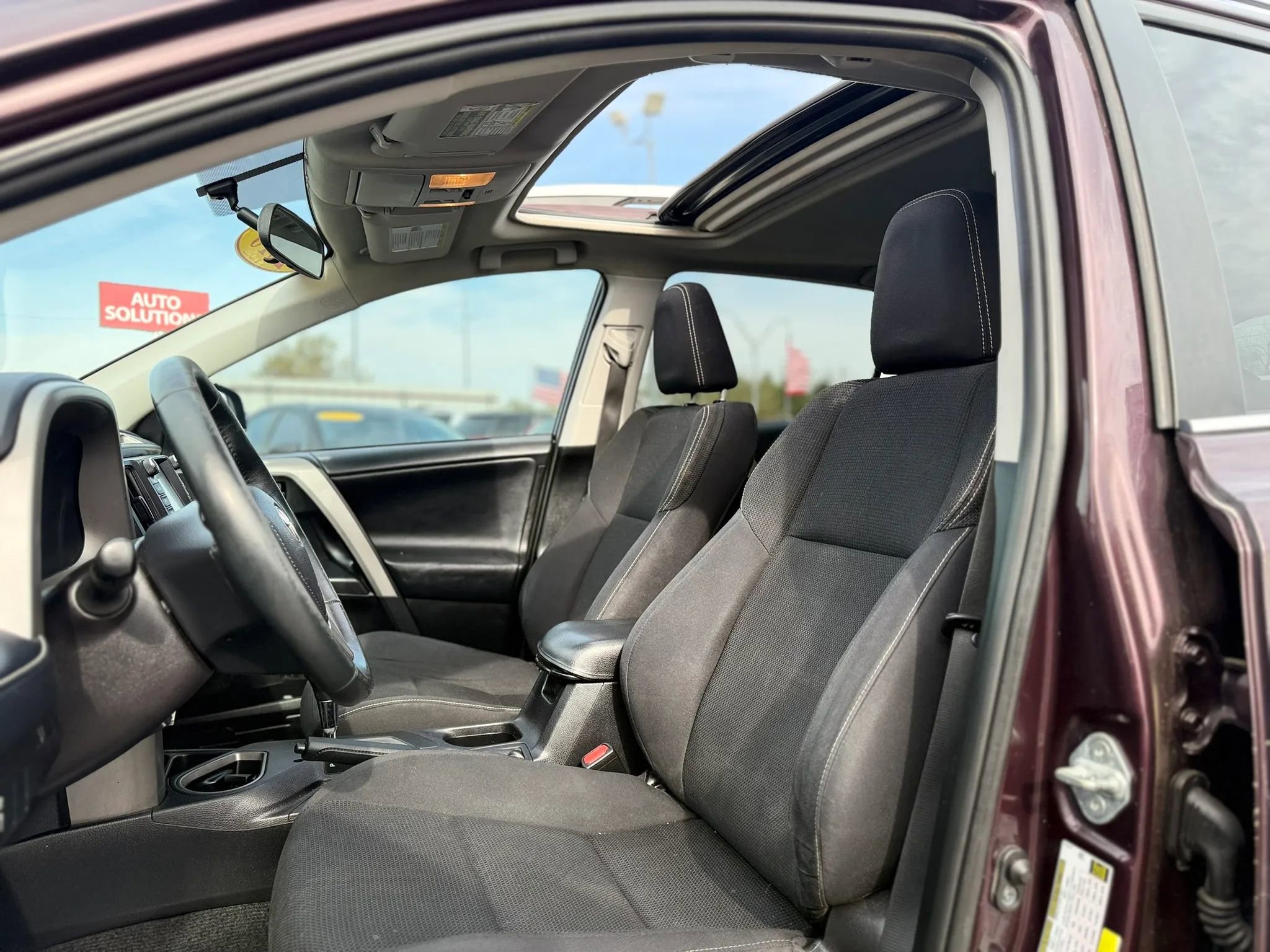 Used 2016 Toyota RAV4 XLE FWD image 18