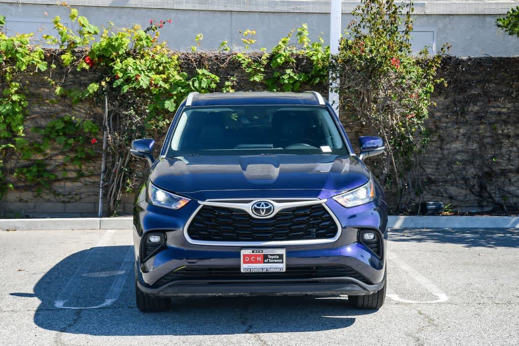 Used 2023 Toyota Highlander XLE video 2