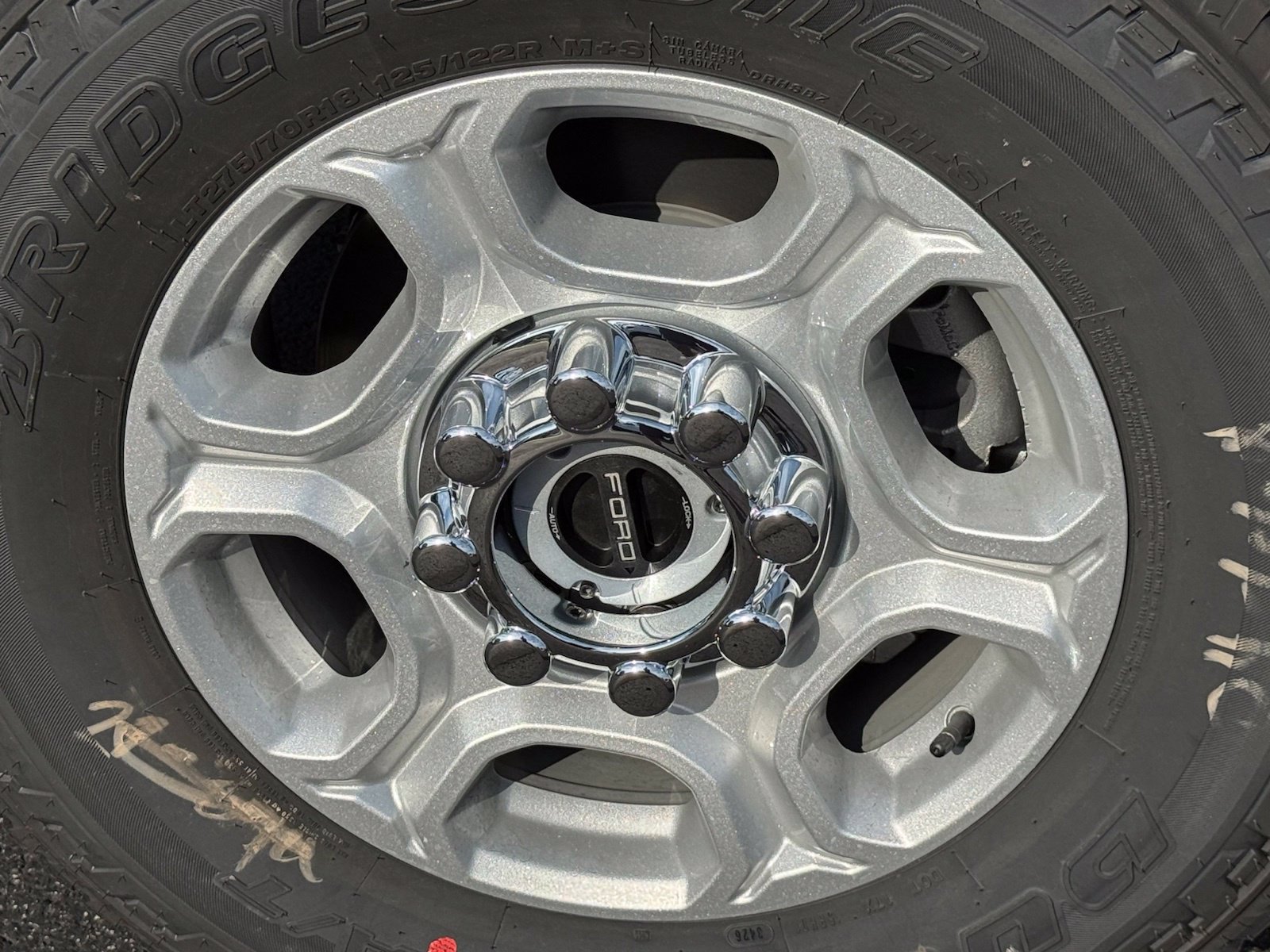 New 2027 Ford F350 XLT w/ FX4 Off-Road Package AWD/4WD image 13