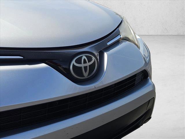 Used 2017 Toyota RAV4 LE FWD image 28