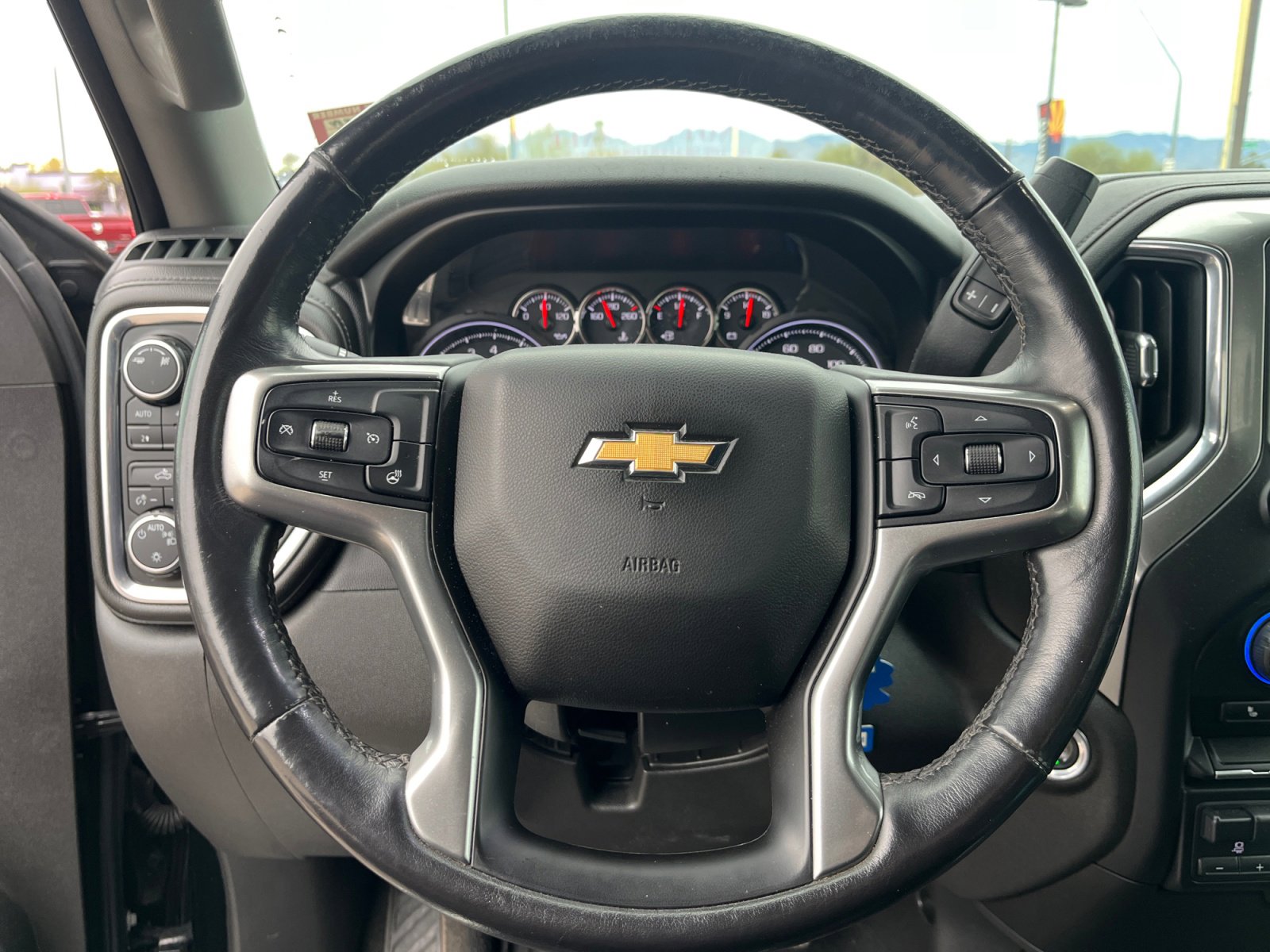 Used 2019 Chevrolet Silverado 1500 LT w/ Texas Edition image 9