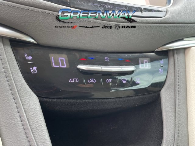 Used 2017 Cadillac XT5 Premium Luxury FWD image 25