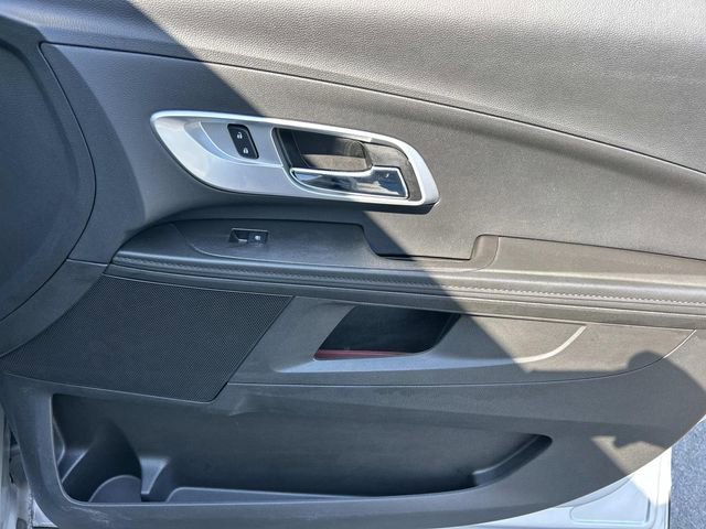 Used 2015 Chevrolet Equinox LS FWD image 25