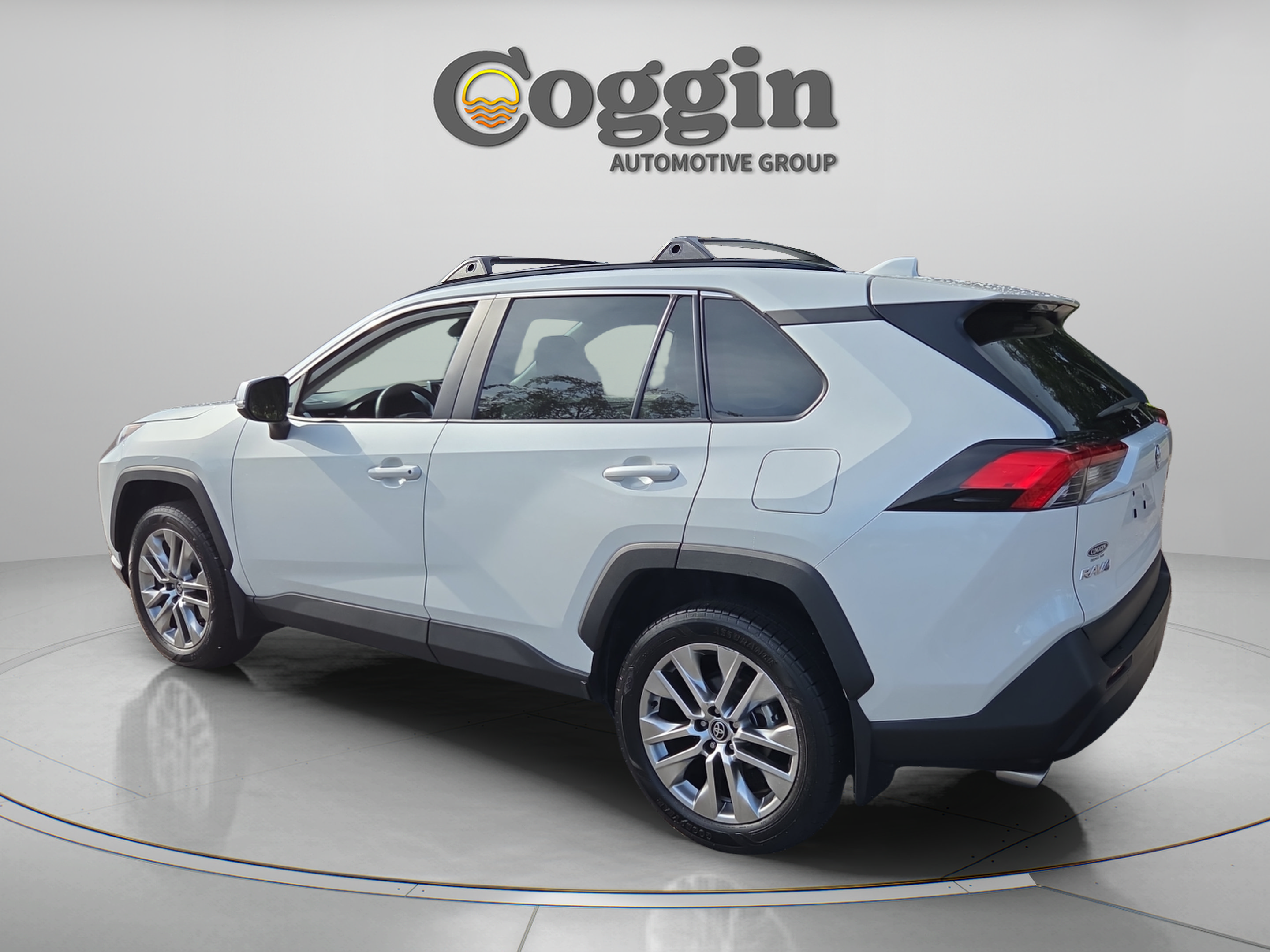 Used 2024 Toyota RAV4 XLE Premium w/ Weather Package FWD image 3