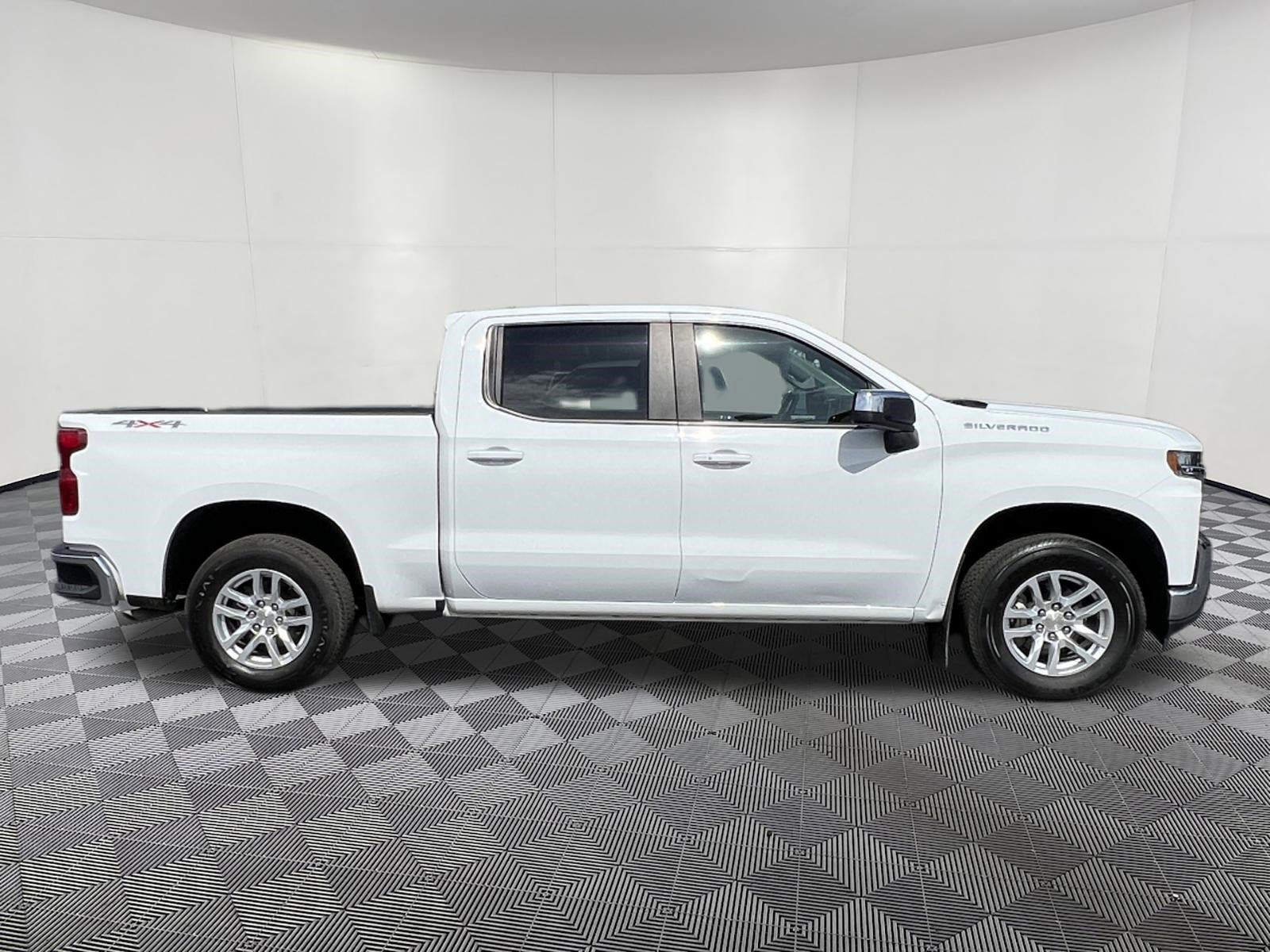 Used 2021 Chevrolet Silverado 1500 LT w/ Convenience Package II AWD/4WD image 7