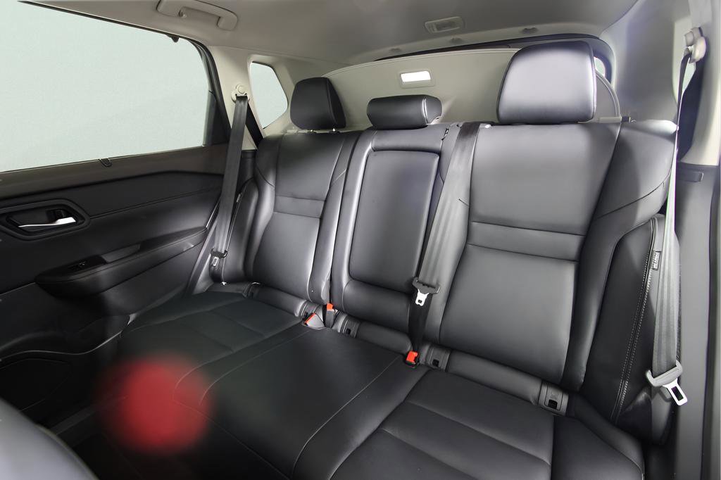 Used 2023 Nissan Rogue SL w/ SL Premium Package image 28