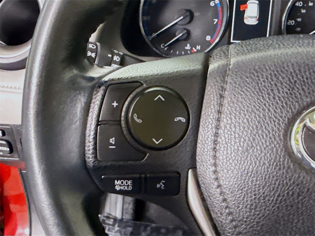 Used 2017 Toyota RAV4 Limited image 21