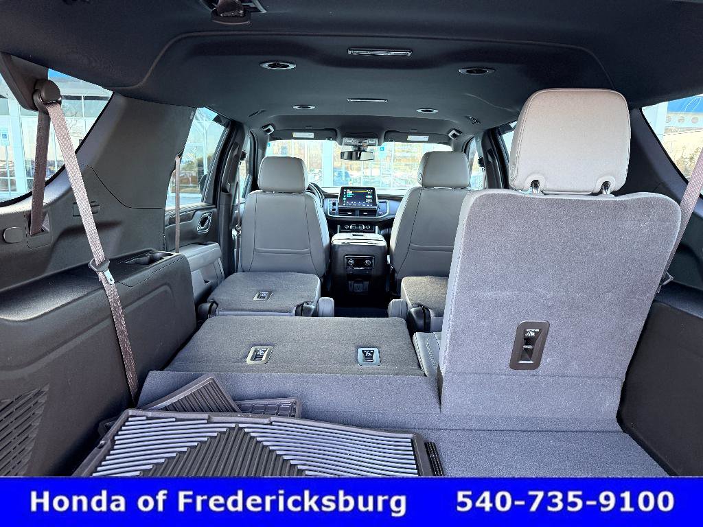 Used 2022 Chevrolet Suburban LT w/ Luxury Package image 41