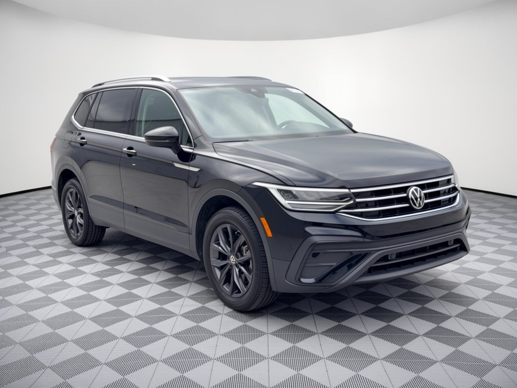 Used 2022 Volkswagen Tiguan SE w/ Panoramic Sunroof Package AWD/4WD image 7