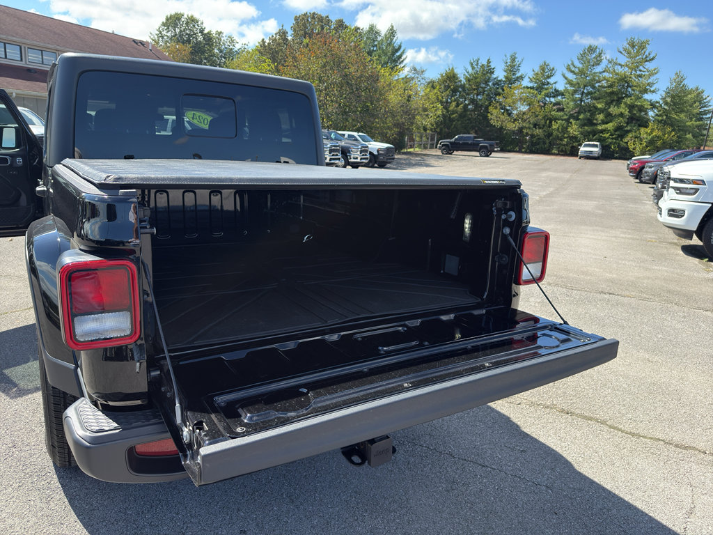 Used 2024 Jeep Gladiator Sport image 17