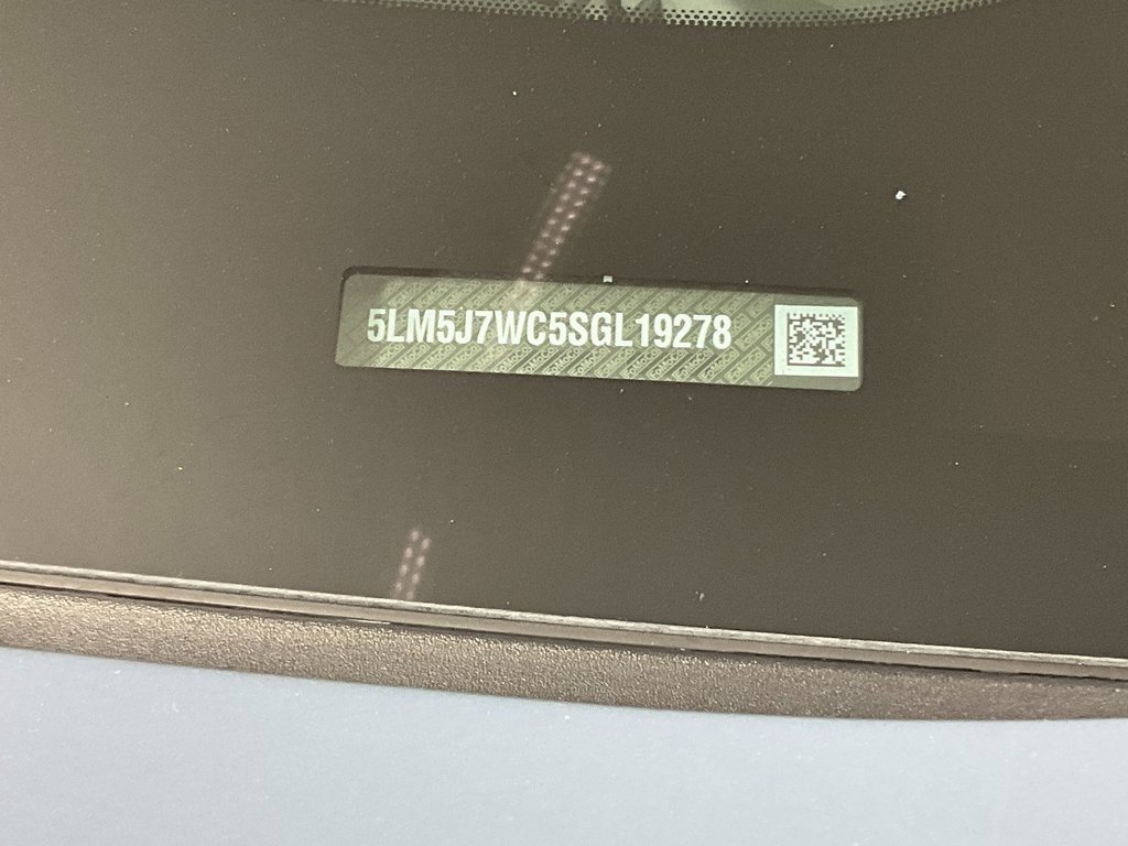 Used 2025 Lincoln Aviator Reserve image 30