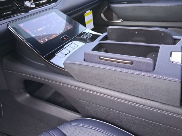 New 2026 INFINITI QX80 4WD image 16