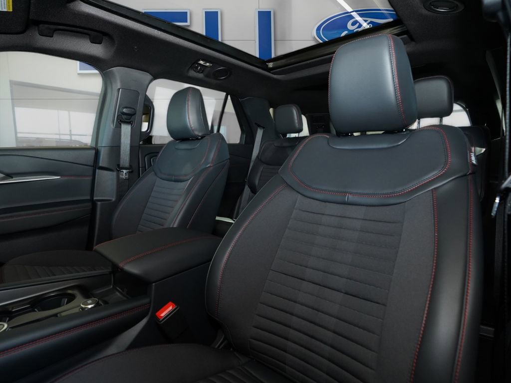 New 2026 Ford Explorer ST-Line w/ ST-Line Street Pack image 19
