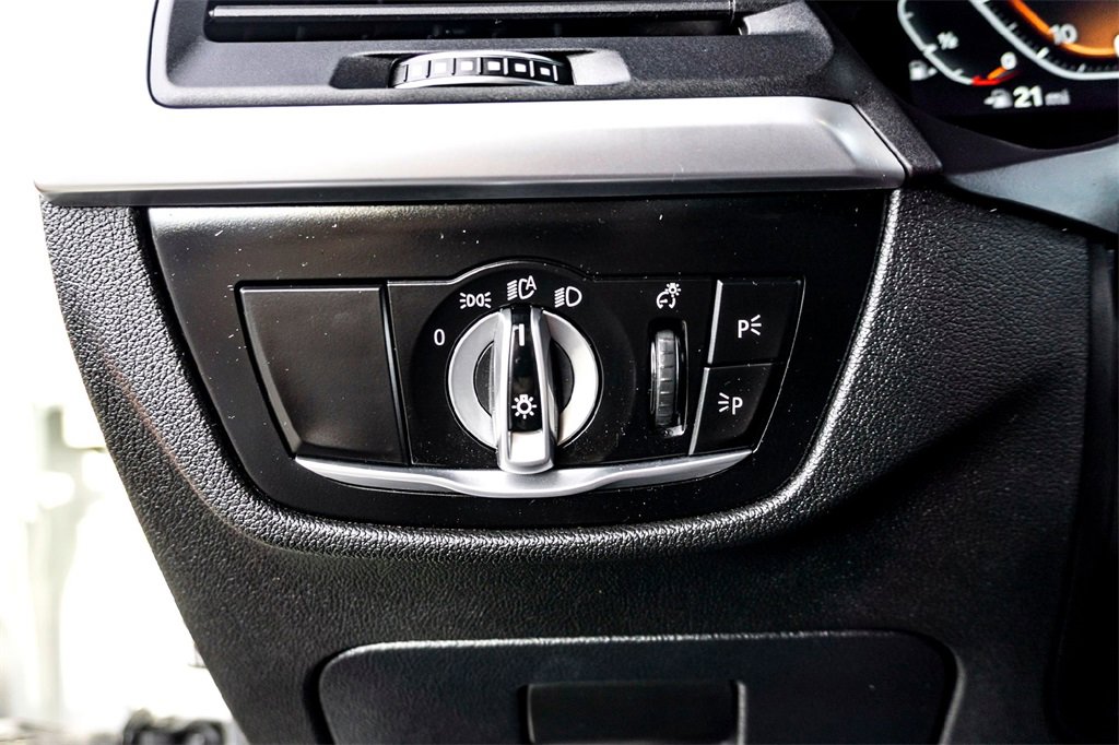 Used 2022 BMW X3 sDrive30i w/ Convenience Package image 17