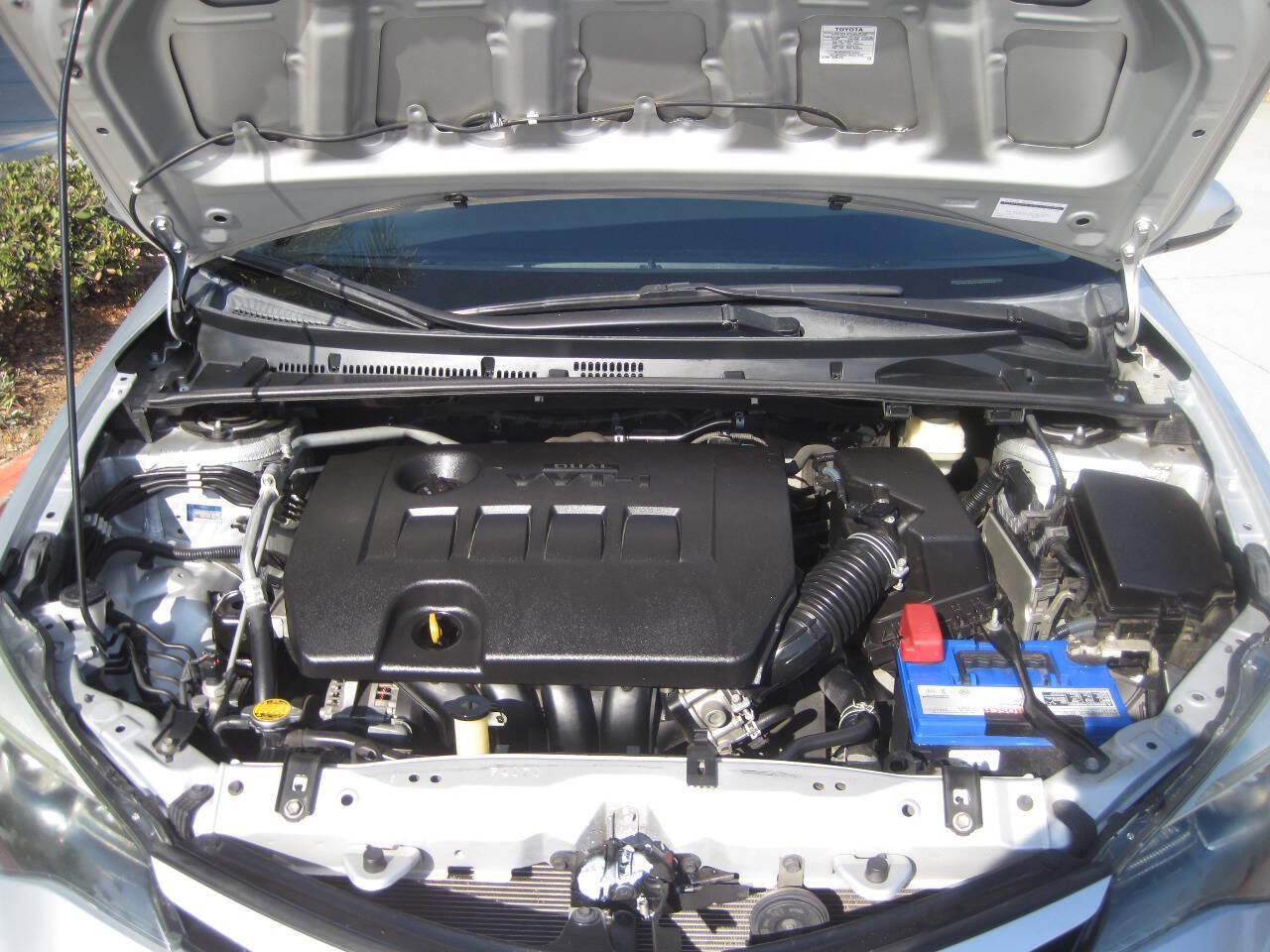 Used 2017 Toyota Corolla SE w/ Protection Package FWD image 13