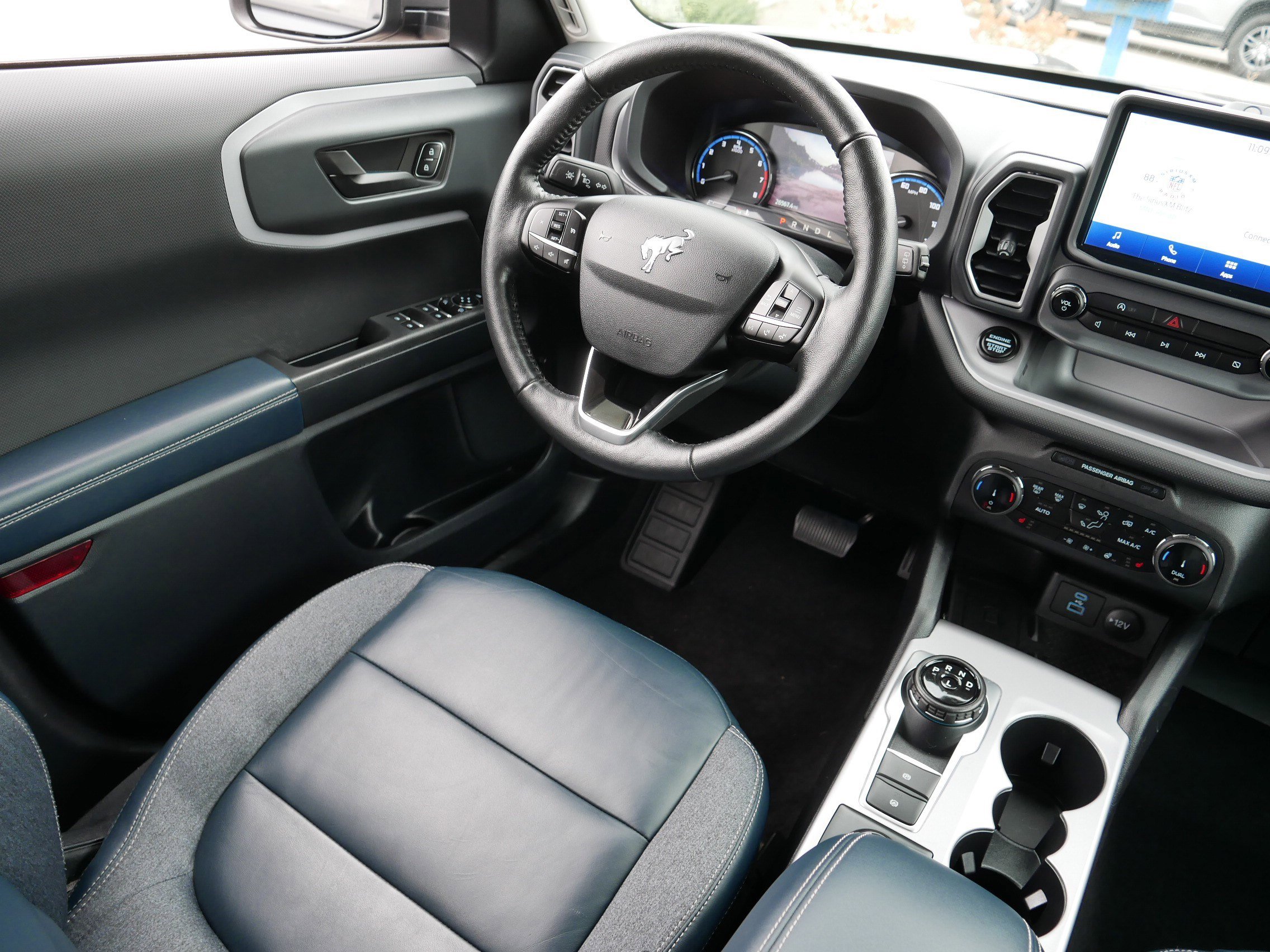 Used 2022 Ford Bronco Sport Outer Banks w/ Tech Package image 9