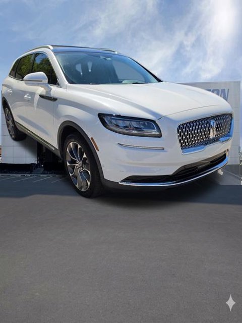 Used 2022 Lincoln Nautilus Reserve FWD image 9